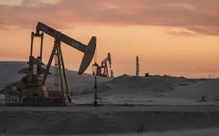 Trump admin fast-tracks fossil fuel projects, angering environmentalists