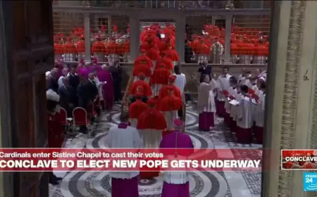 Cardinals enter Sistine Chapel to cast their votes