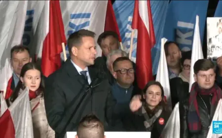 Poland goes to the polls for the first round of its presidential election