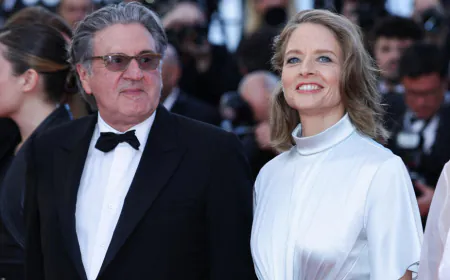 Jodie Foster walks Cannes carpet for French murder-mystery ‘Vie privée’
