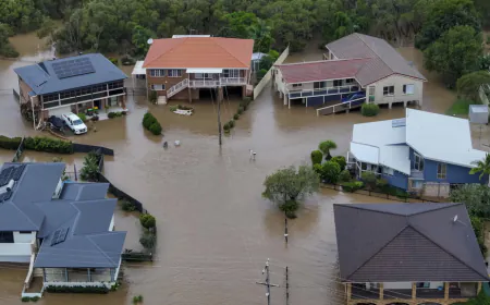 Record floodwaters in eastern Australia leave at least 3 dead