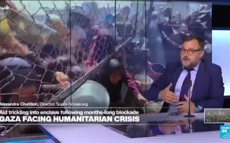 Gaza 'least safe place on earth' for humanitarian workers as well as for civilians