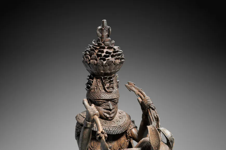 Museum’s Benin Bronzes Are Reclaimed by Wealthy Collector
