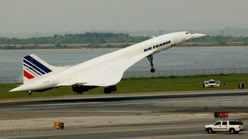 France gives first supersonic Concorde jet historical monument status