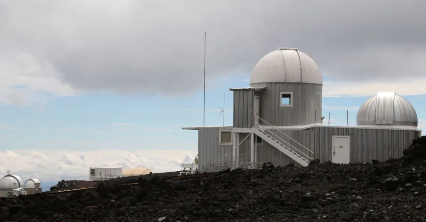 Dismantling NOAA Threatens the World’s Ability to Monitor Carbon Dioxide Levels