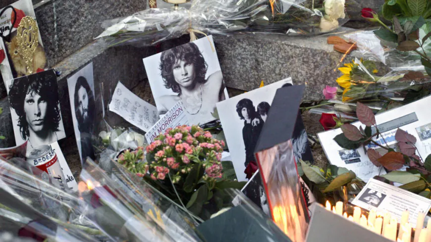 ????The Bright Side: Paris police recover Jim Morrison bust, stolen from grave 37 years ago