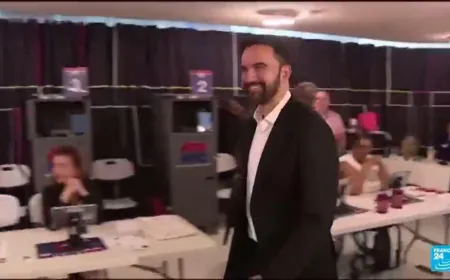 Upstart socialist Mamdani stuns political veteran Cuomo in NYC mayoral primary