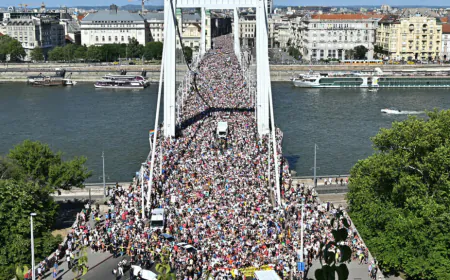 Strong turnout at Budapest Pride march despite government ban