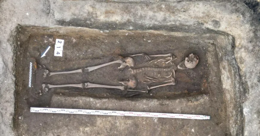 Skeleton of medieval knight found under former ice cream parlor
