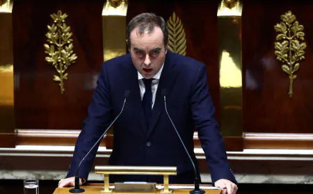 Moody’s maintains French credit rating but warns of ‘negative’ outlook