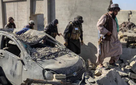 A Fragile Cease-fire Between Afghanistan and Pakistan Ends Violence, for Now