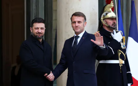 Intense diplomacy in Paris as Macron and Zelensky seek consensus on peace plan