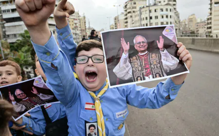 The week in pictures: Trump first winner of FIFA Peace Prize, Pope in Lebanon, Sri Lanka Floods