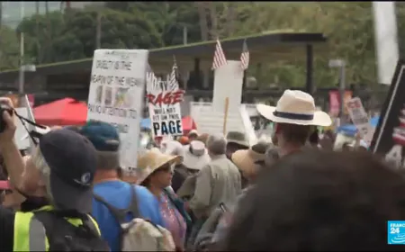 'No Kings' rallies draw crowds across US