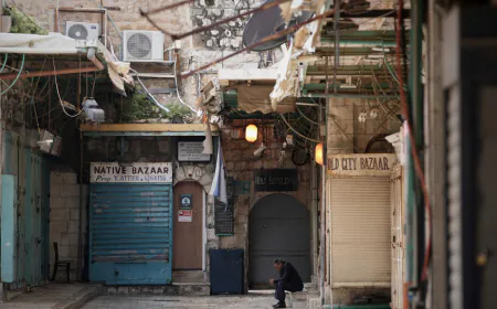 Easter in Jerusalem overshadowed by war and restrictions at the Holy Sepulchre