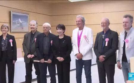 Deep Purple rocks Japanese PM's office