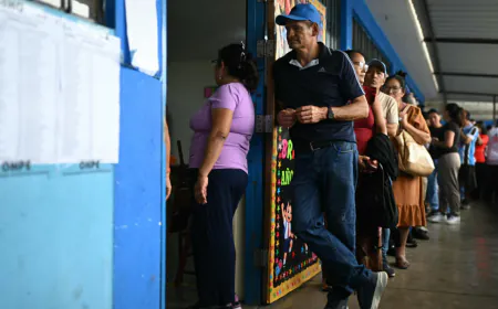 Peru election extended for second day after ballot delivery failure