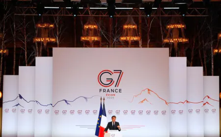 G7 agrees there is 'no genuine willingness' from Russia to make peace, Macron says