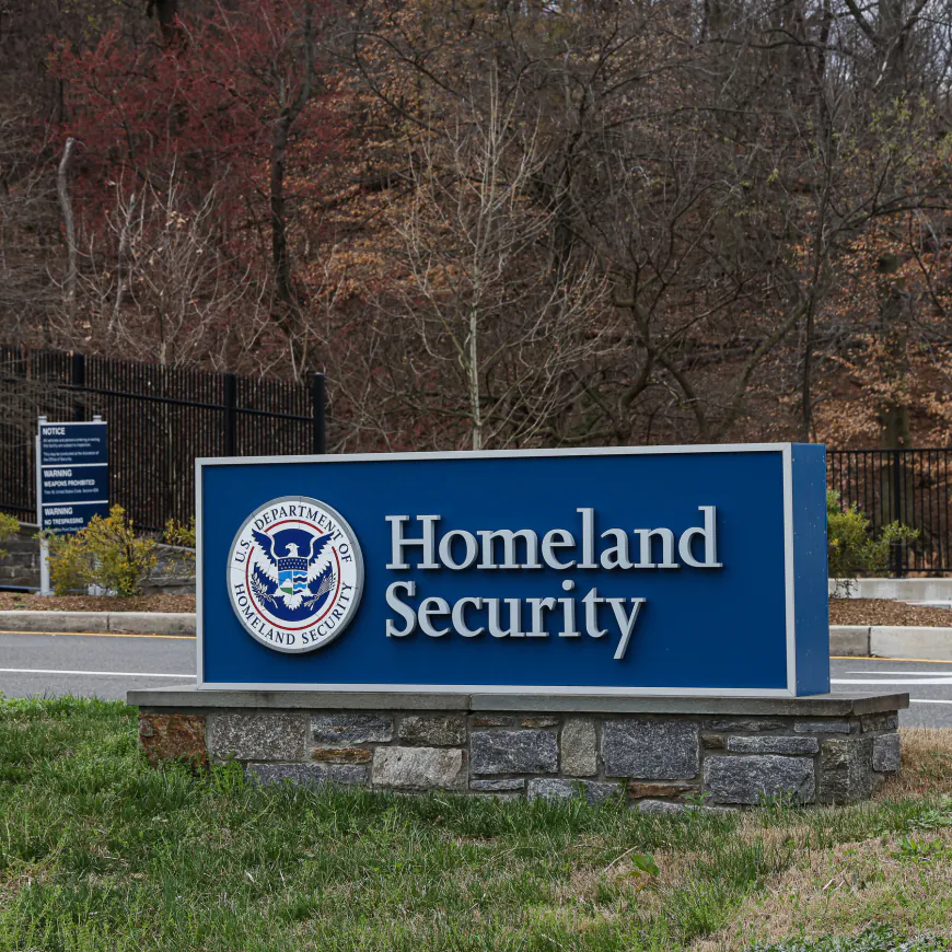 Women Who Fled Iran Are to Be Deported to Central African Republic, Lawyers Say