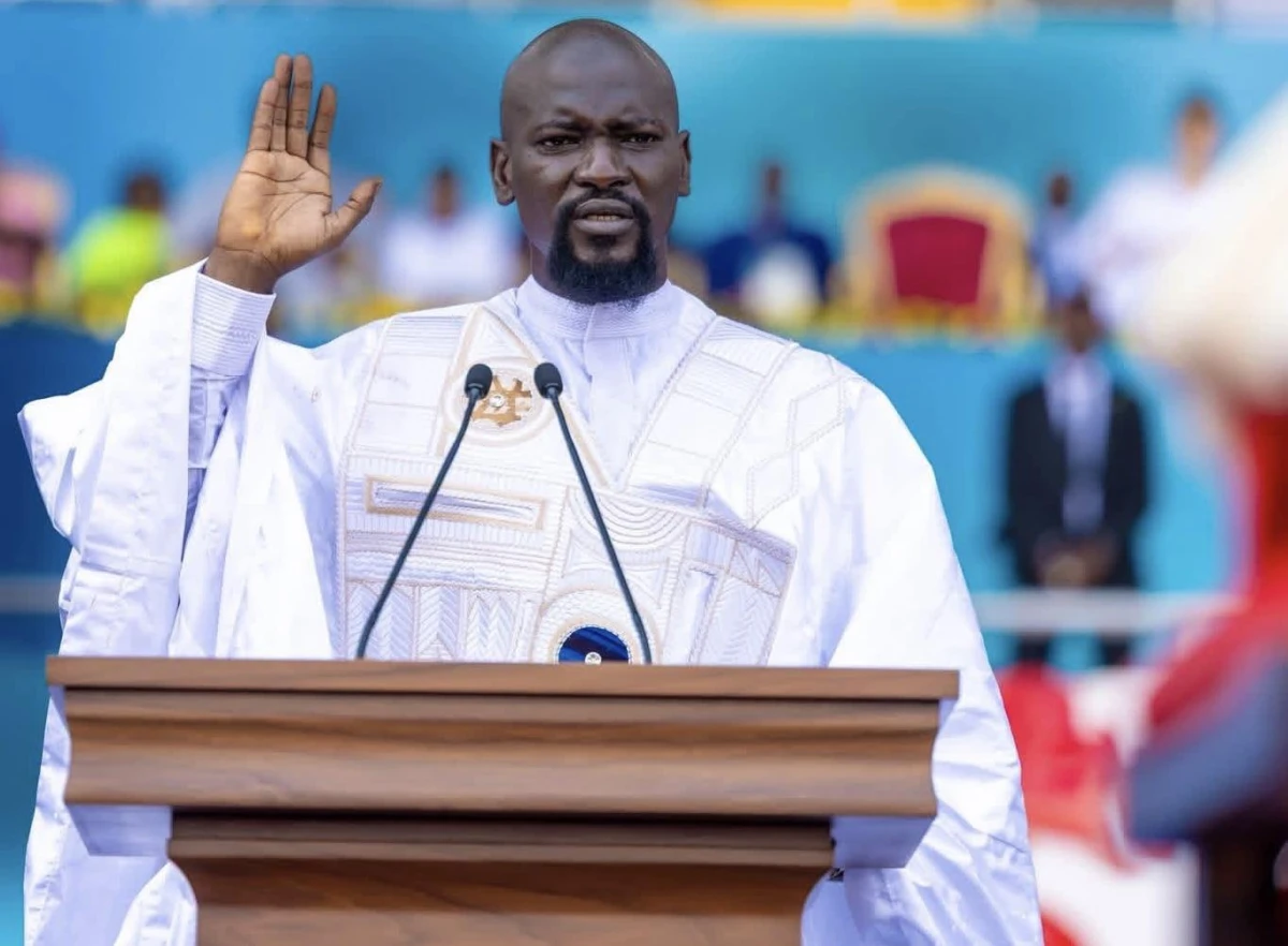 Guinée : Mamadi Doumbouya, du putsch à la présidence — la transition est-elle vraiment terminée ?