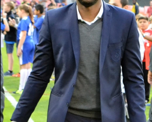 Sénégal : Patrick Vieira prend les commandes des Lions, un choix qui ouvre une nouvelle ère