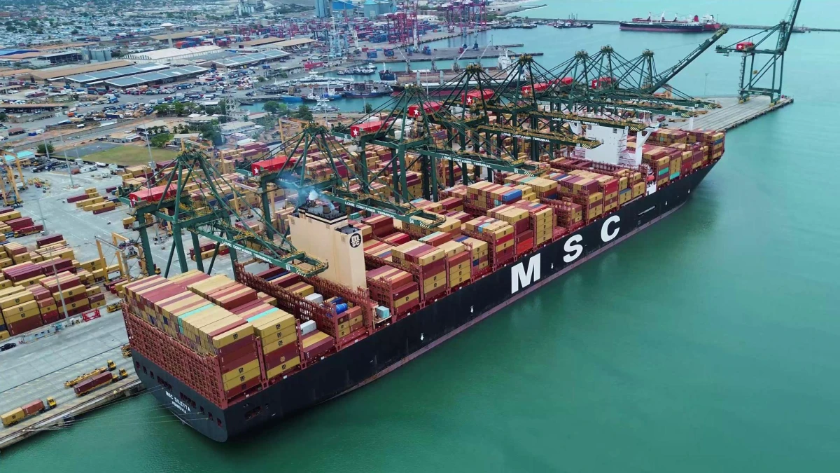 Port de Lomé : 2 millions de conteneurs, mais combien de milliards restent réellement au Togo ?